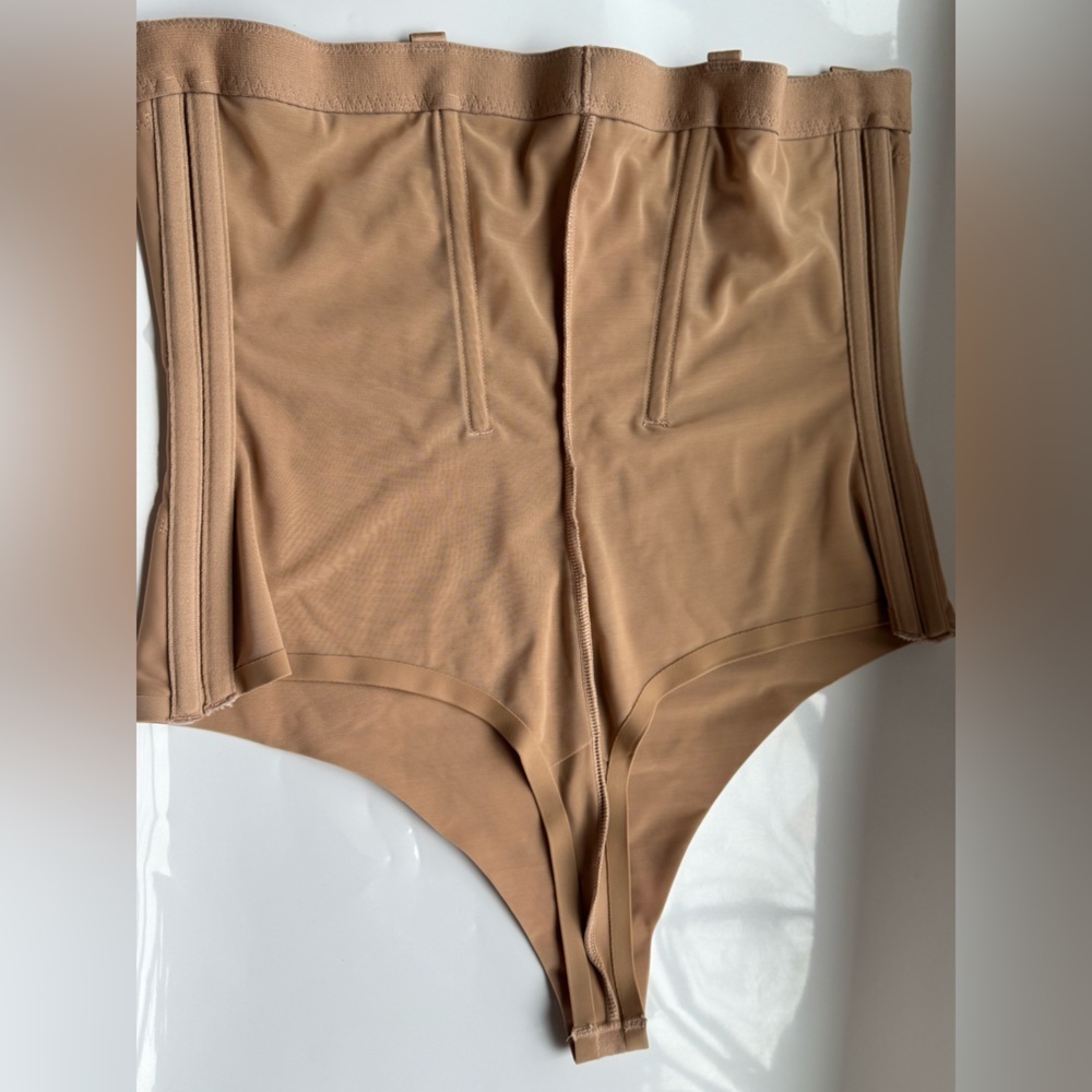 Honeylove SuperPower Thong Bodysuit Shapewear Nude Size 1X with Wash Bag - Picture 6 of 11